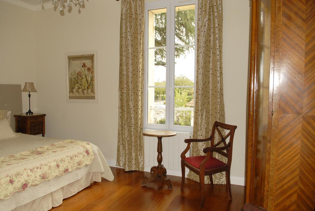 ベルジュラック La Grande Maison Bed & Breakfast 部屋 写真