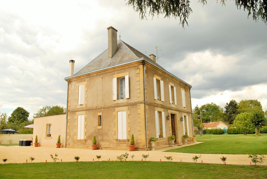 ベルジュラック La Grande Maison Bed & Breakfast エクステリア 写真